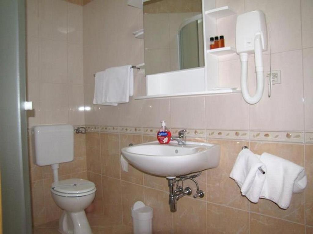 Family Friendly Apartments With A Swimming Pool Nevidjane, Pasman - 18054 Neviđane Esterno foto
