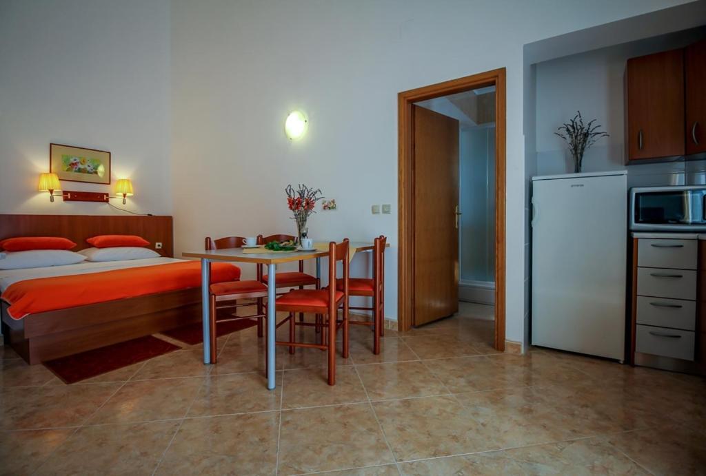Family Friendly Apartments With A Swimming Pool Nevidjane, Pasman - 18054 Neviđane Esterno foto